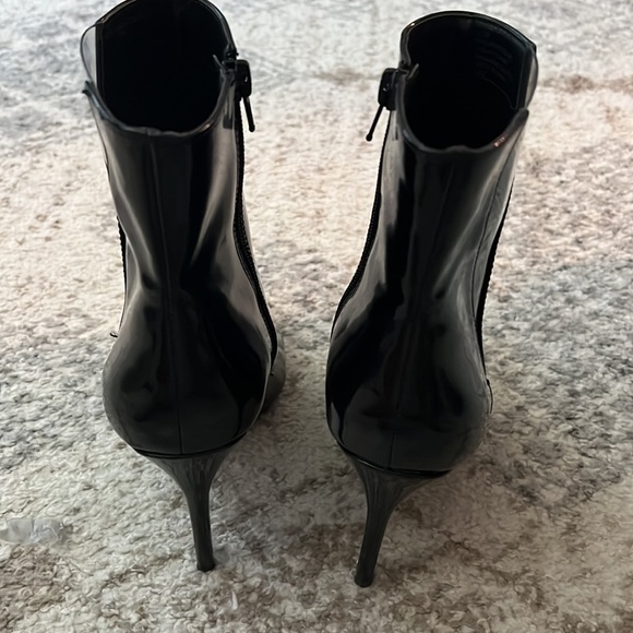 Steve Madden patent leather booties heels - Picture 5 of 6